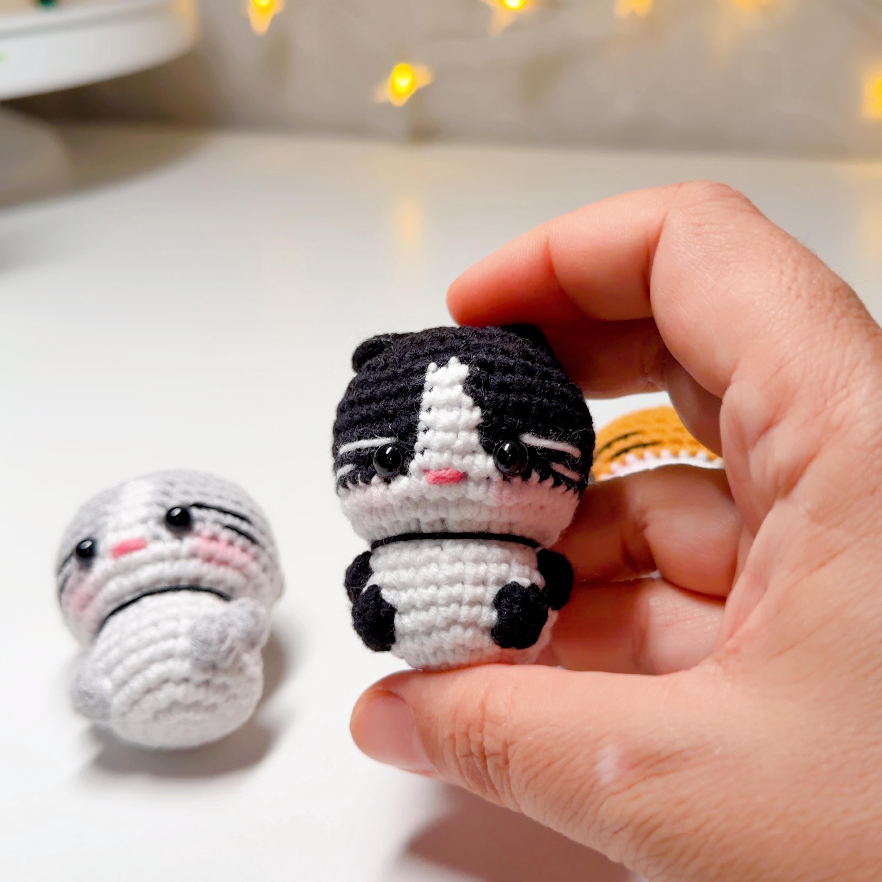 Crochet Cat Keychain, product photo 15