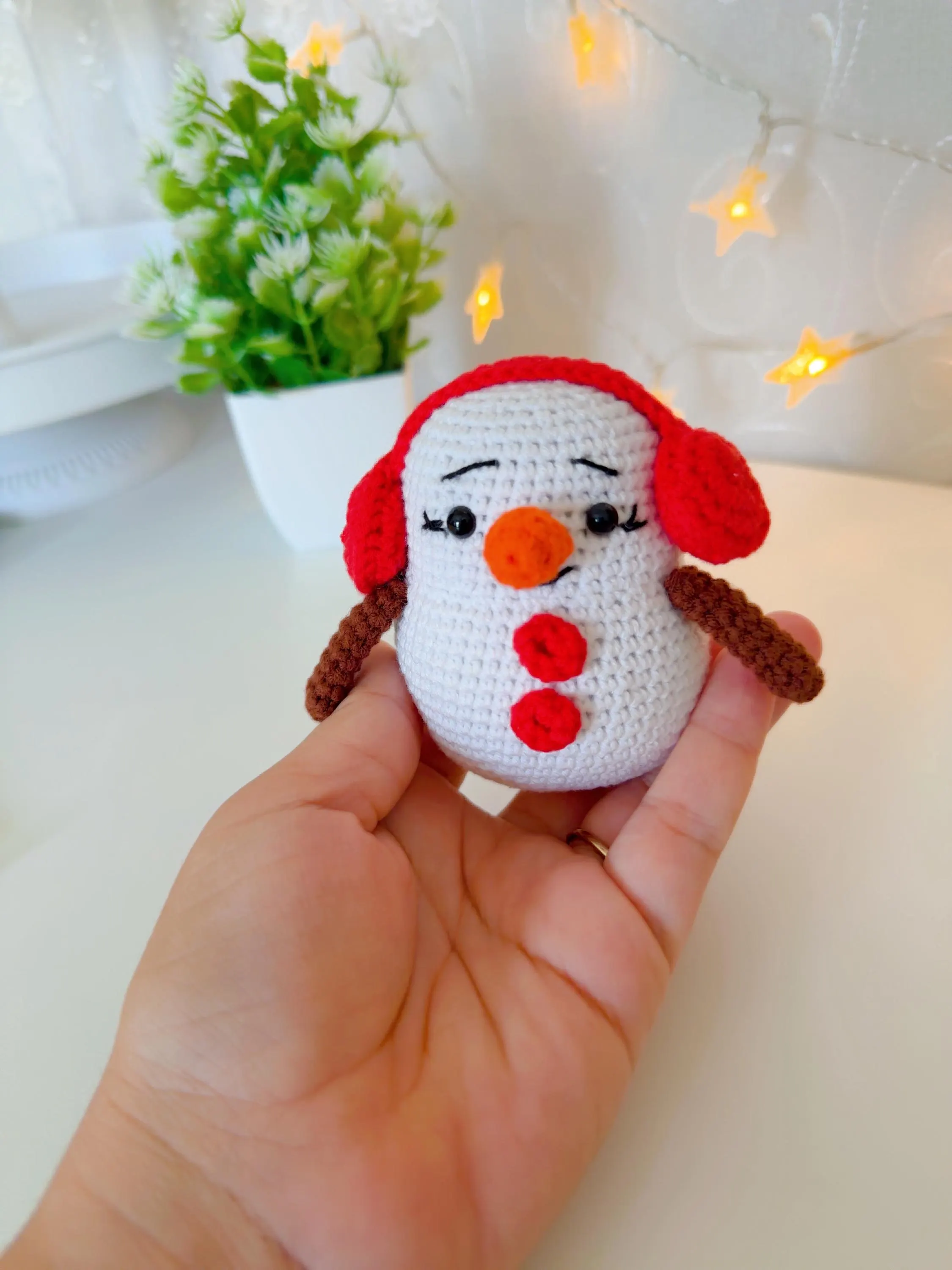 Handmade Crochet Snowman Christmas Tree Ornament, product photo 1