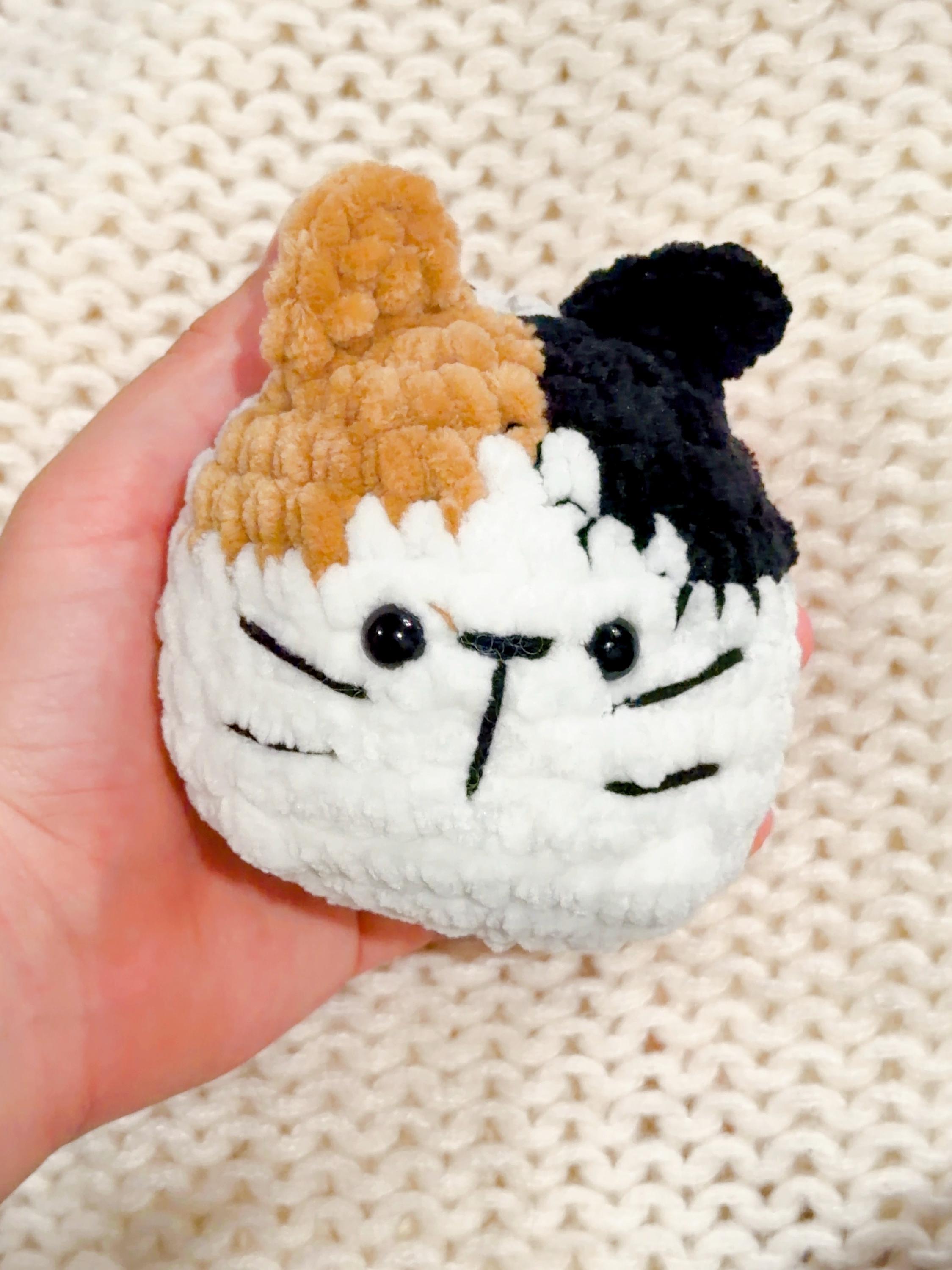 Handmade Crochet Plush Cat, product photo 2