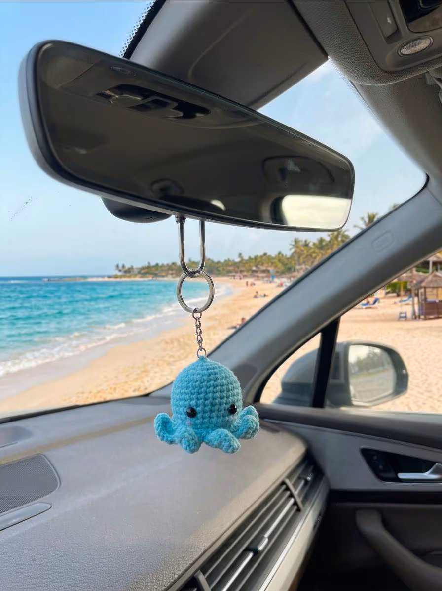Mini Crochet Octopus Keychain, product photo 3