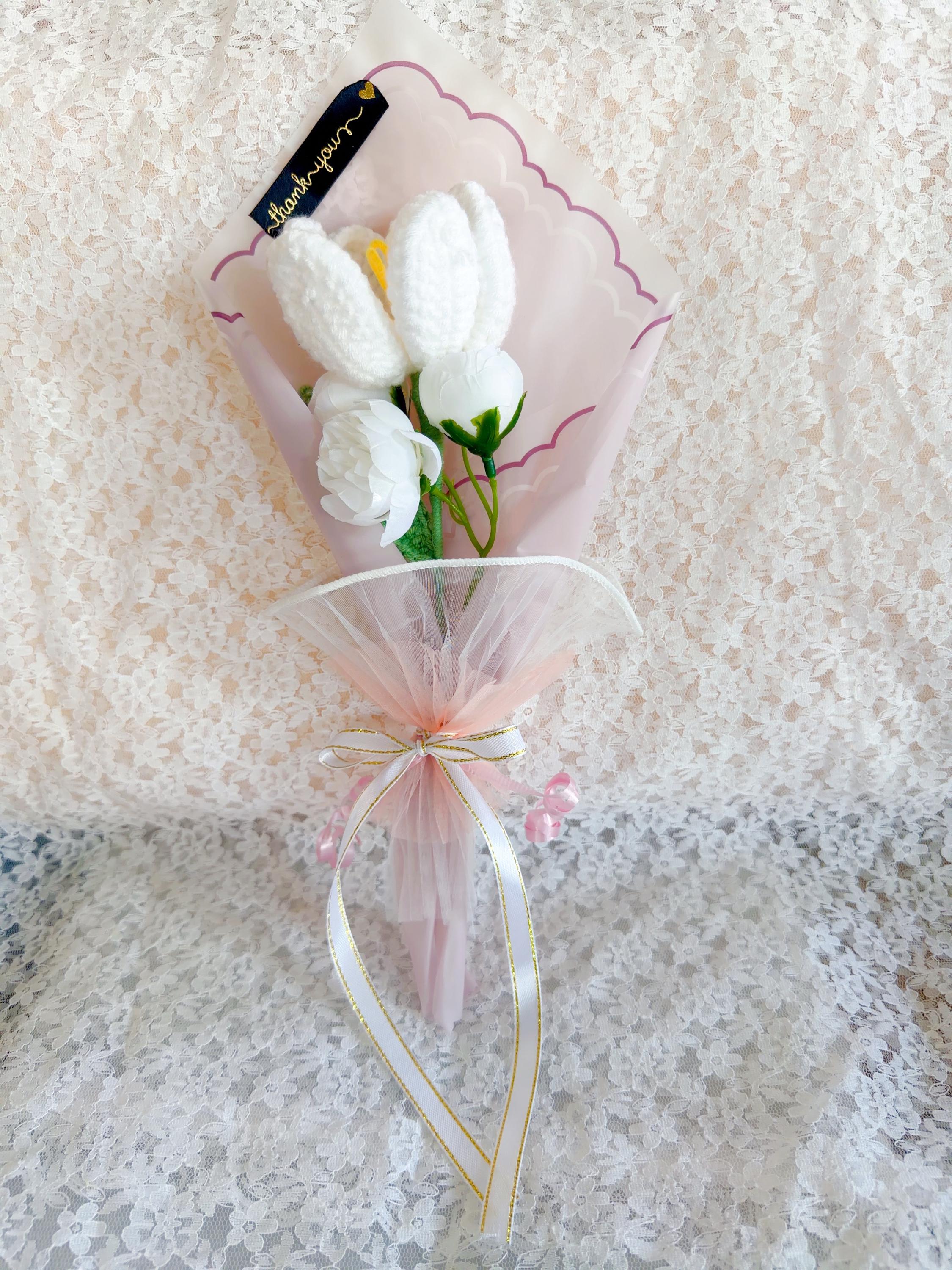 Handmade White Crochet Lily Flowers Bouquet, product photo 7