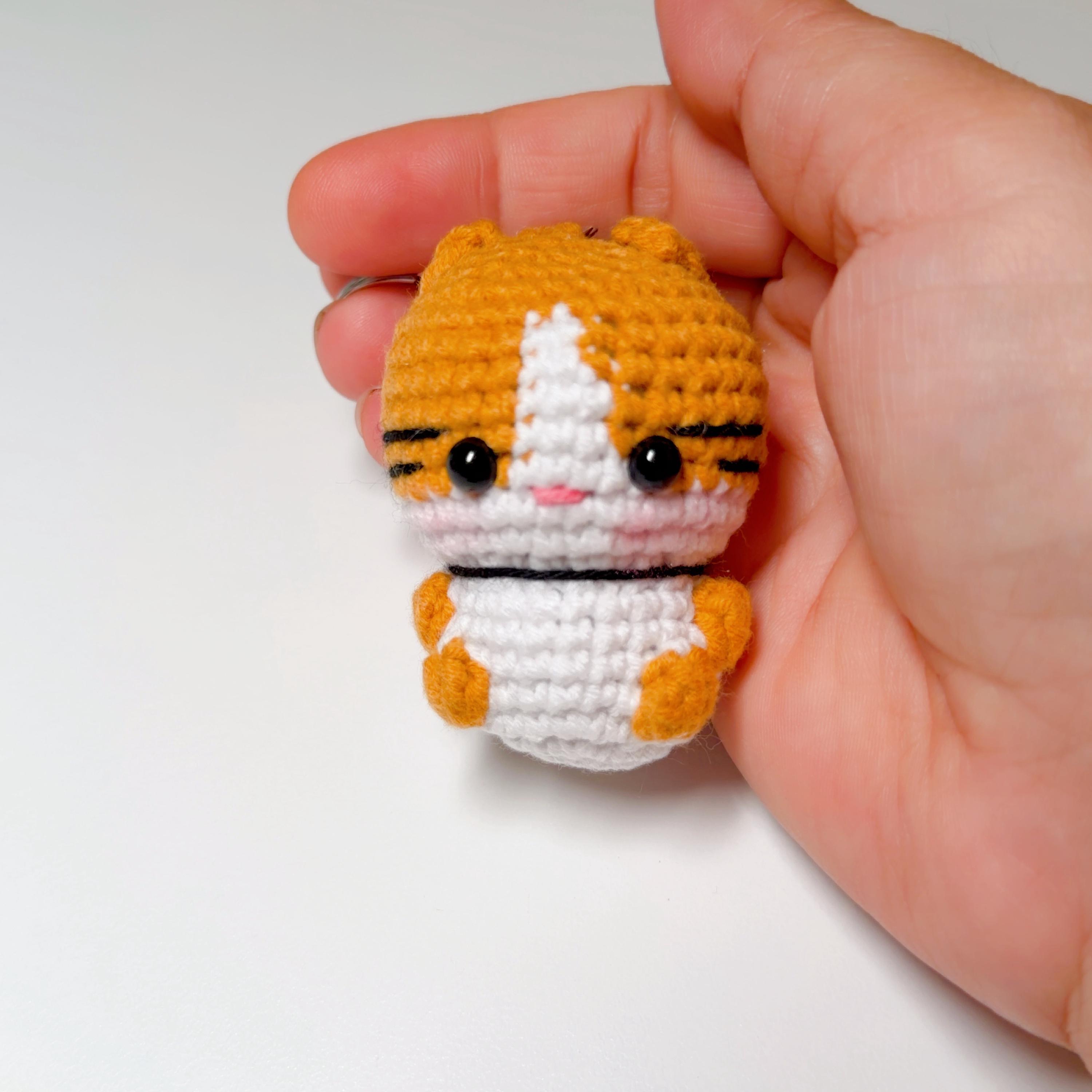 Crochet Cat Keychain, product photo 10
