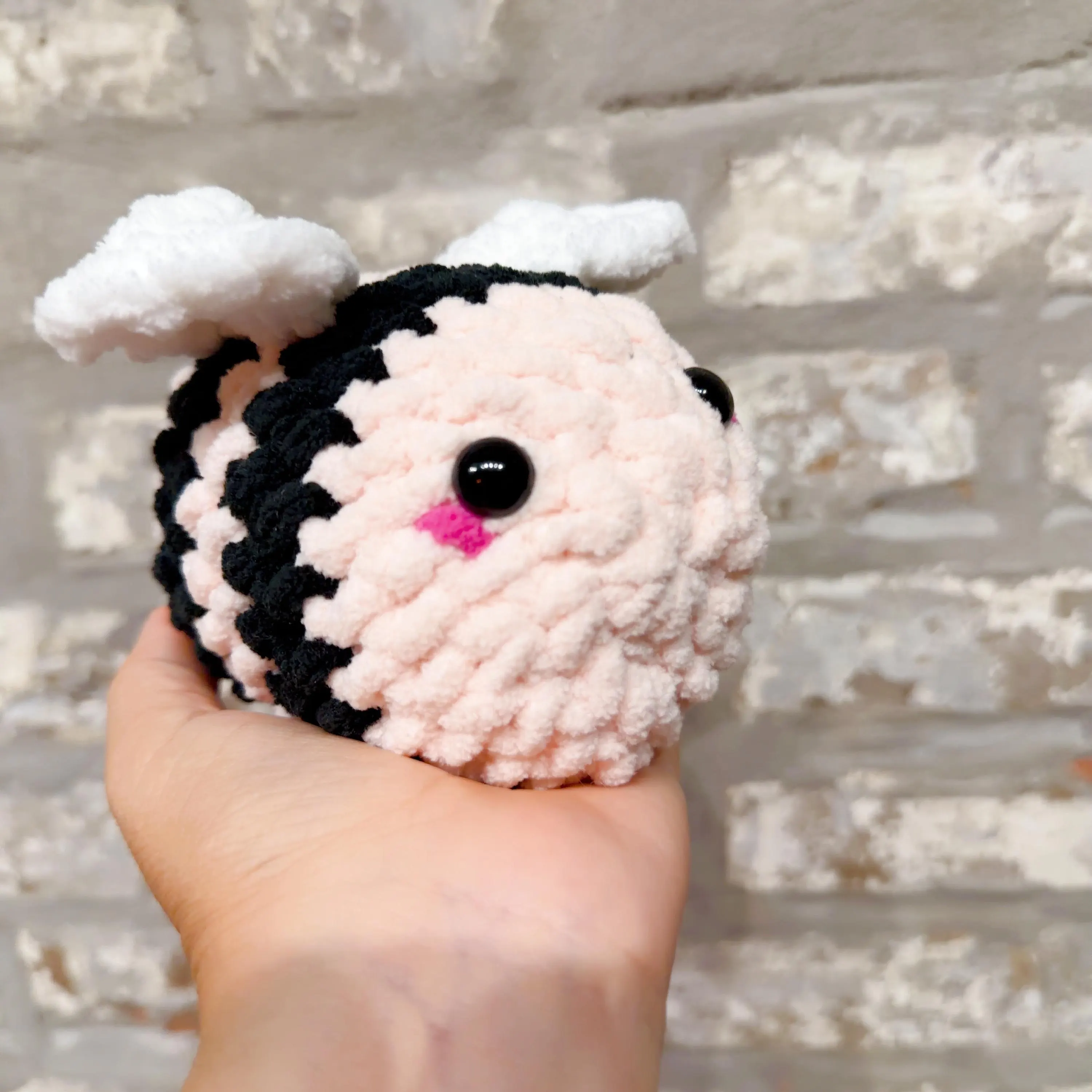 Rosie Pink Bee Crochet Pattern, product photo 9
