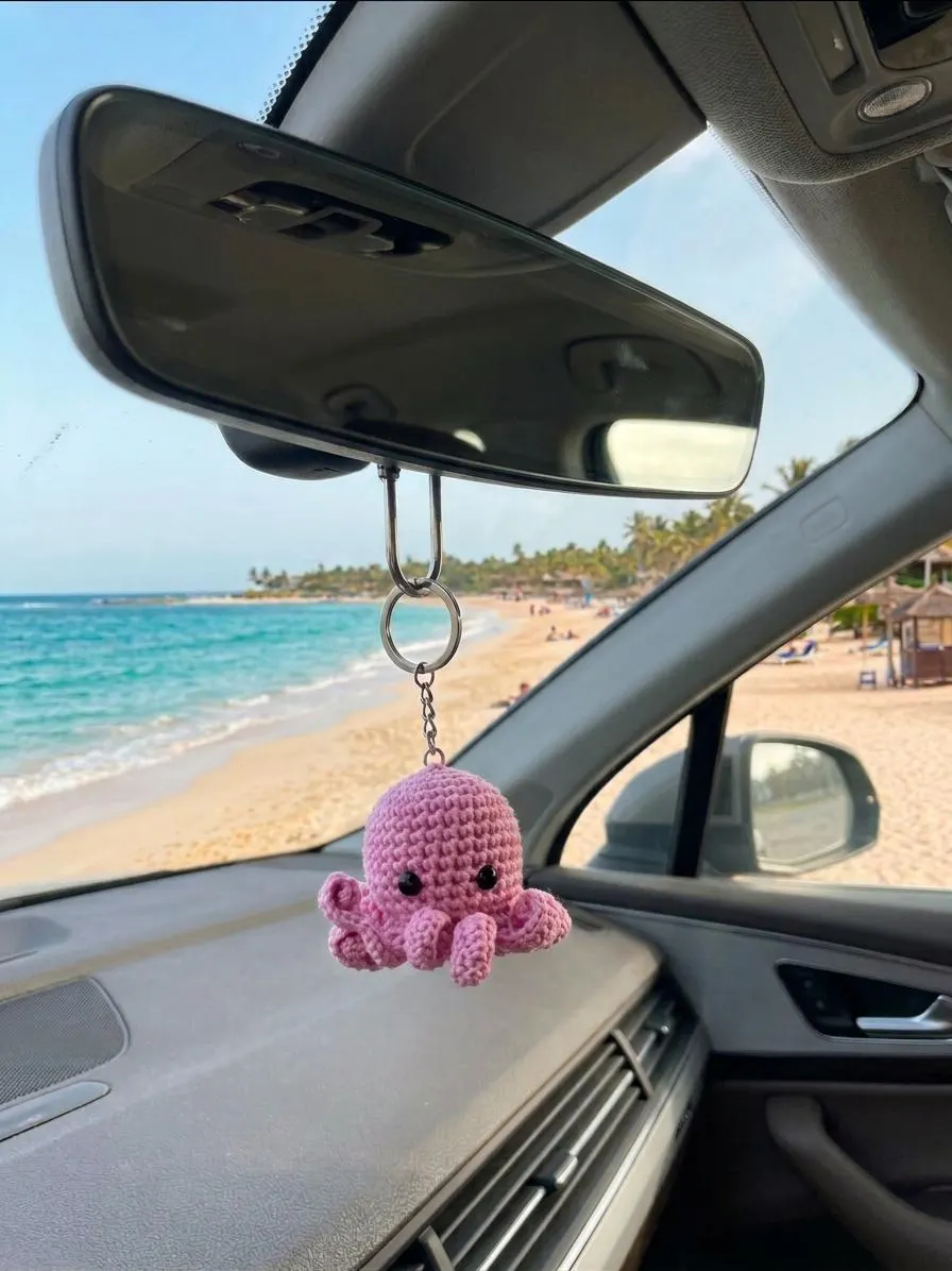 Mini Crochet Octopus Keychain, product photo 4