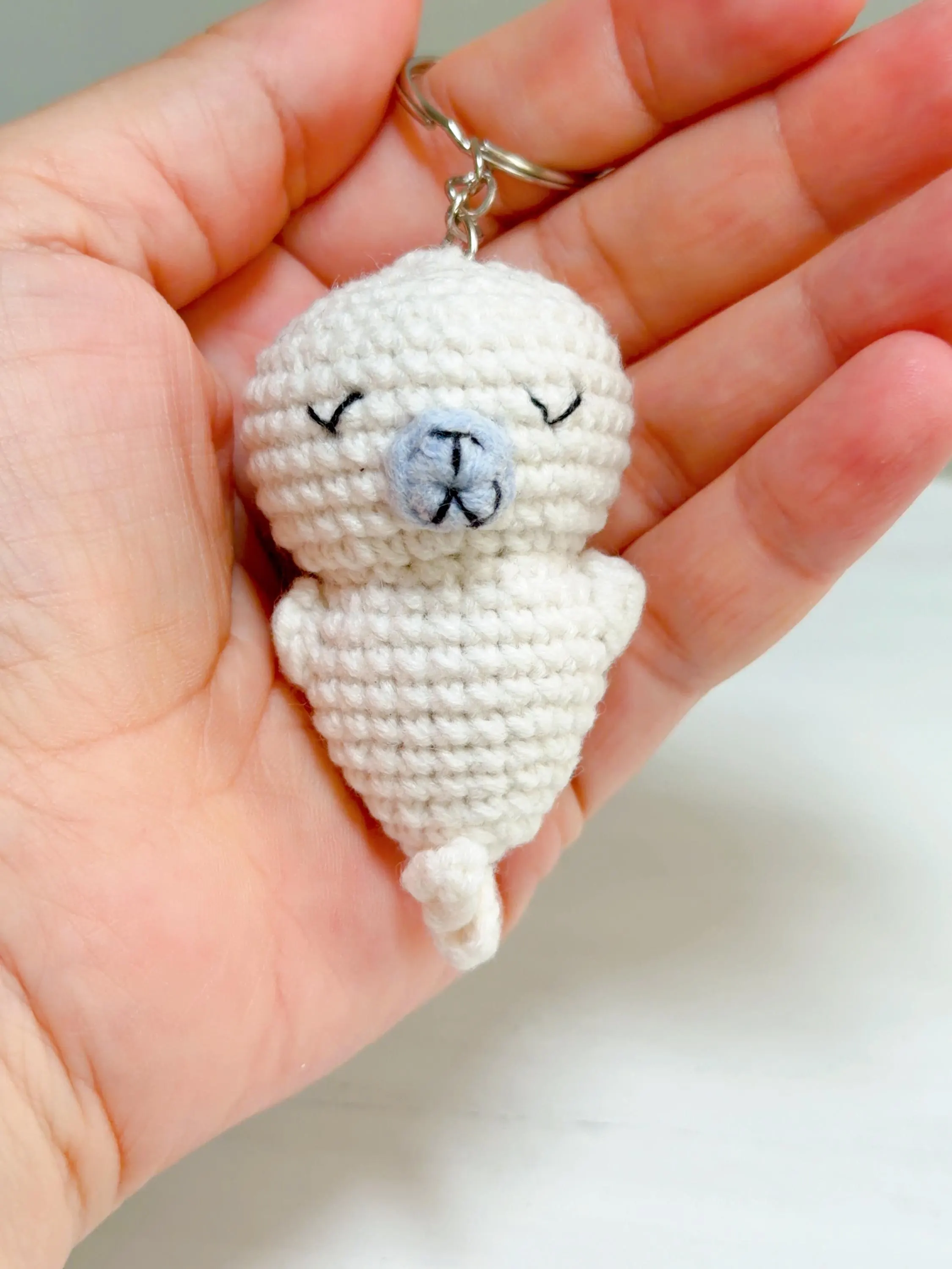 Crochet Seal Keychain, product photo 4