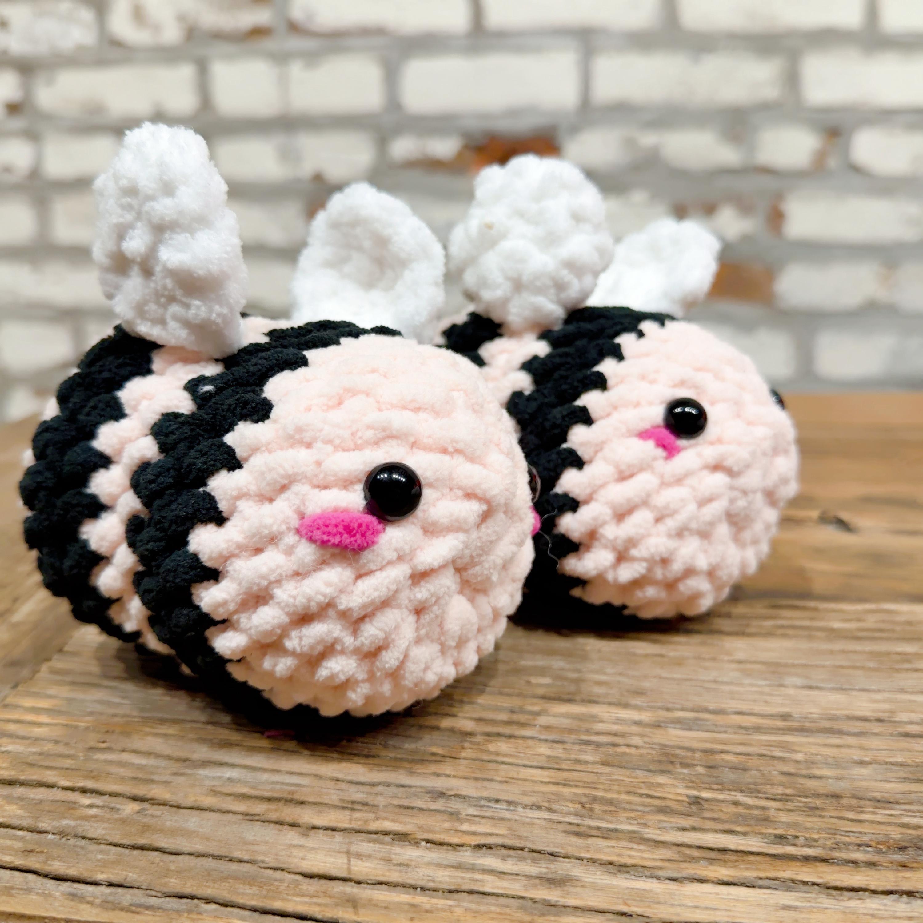 Rosie Pink Bee Crochet Pattern, product photo 10