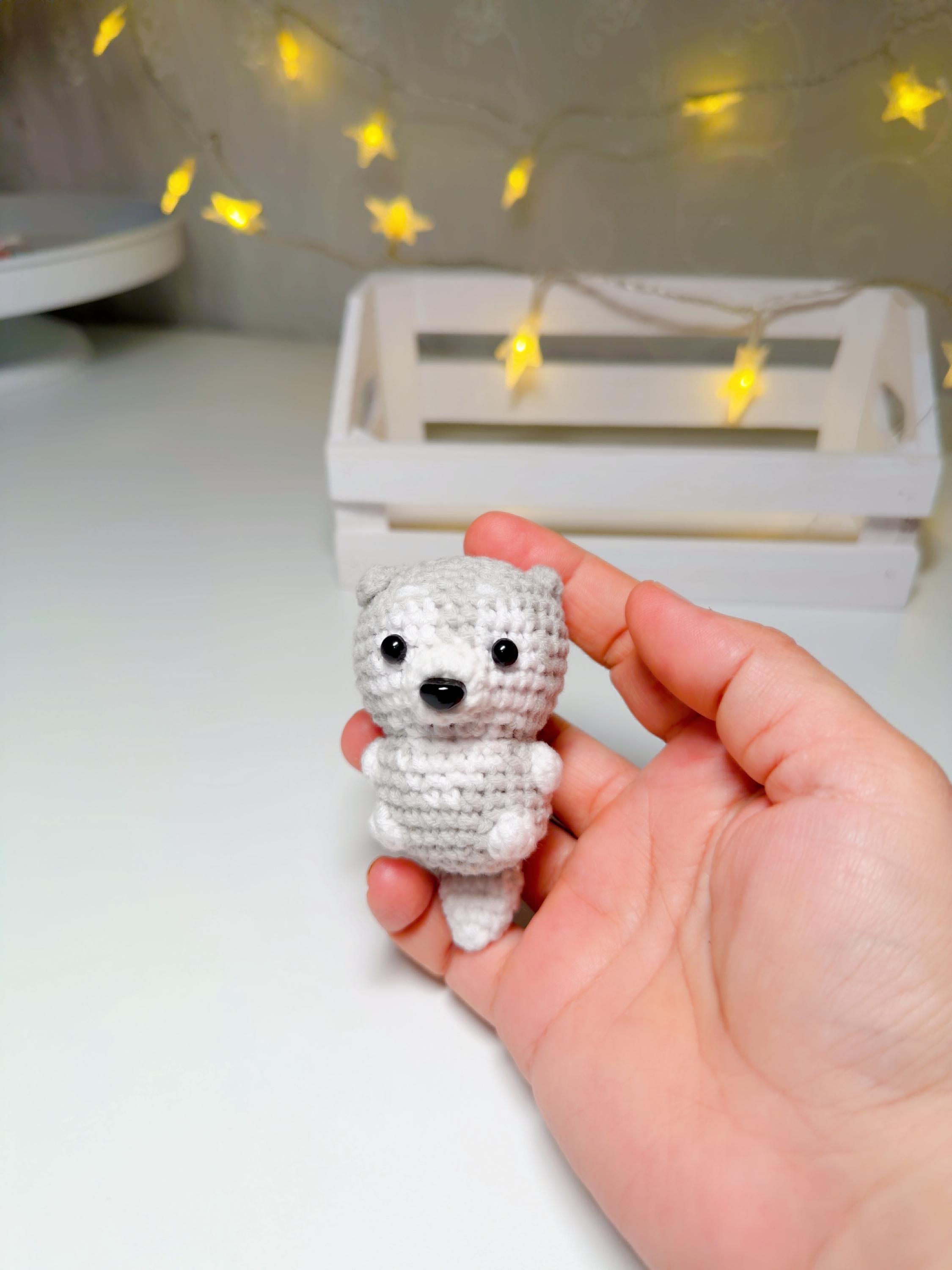Handmade Amigurumi Crochet Dog Puppy Keychain, product photo 3