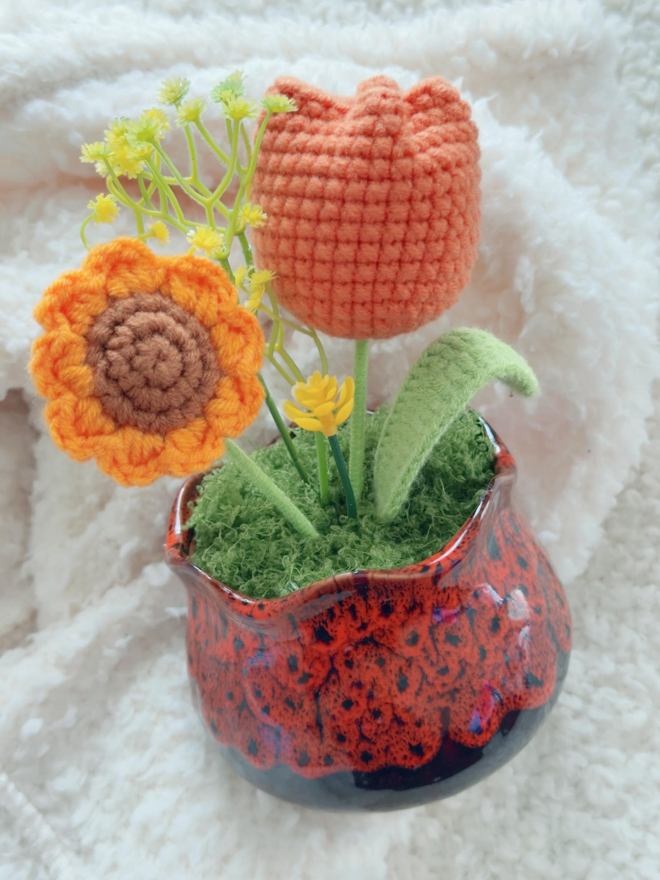 Crochet Sunflower Tulip Pot, product photo 8