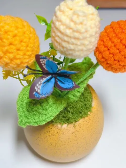 Orange, Yellow & Cream Crochet Tulip Arrangement, product photo 7