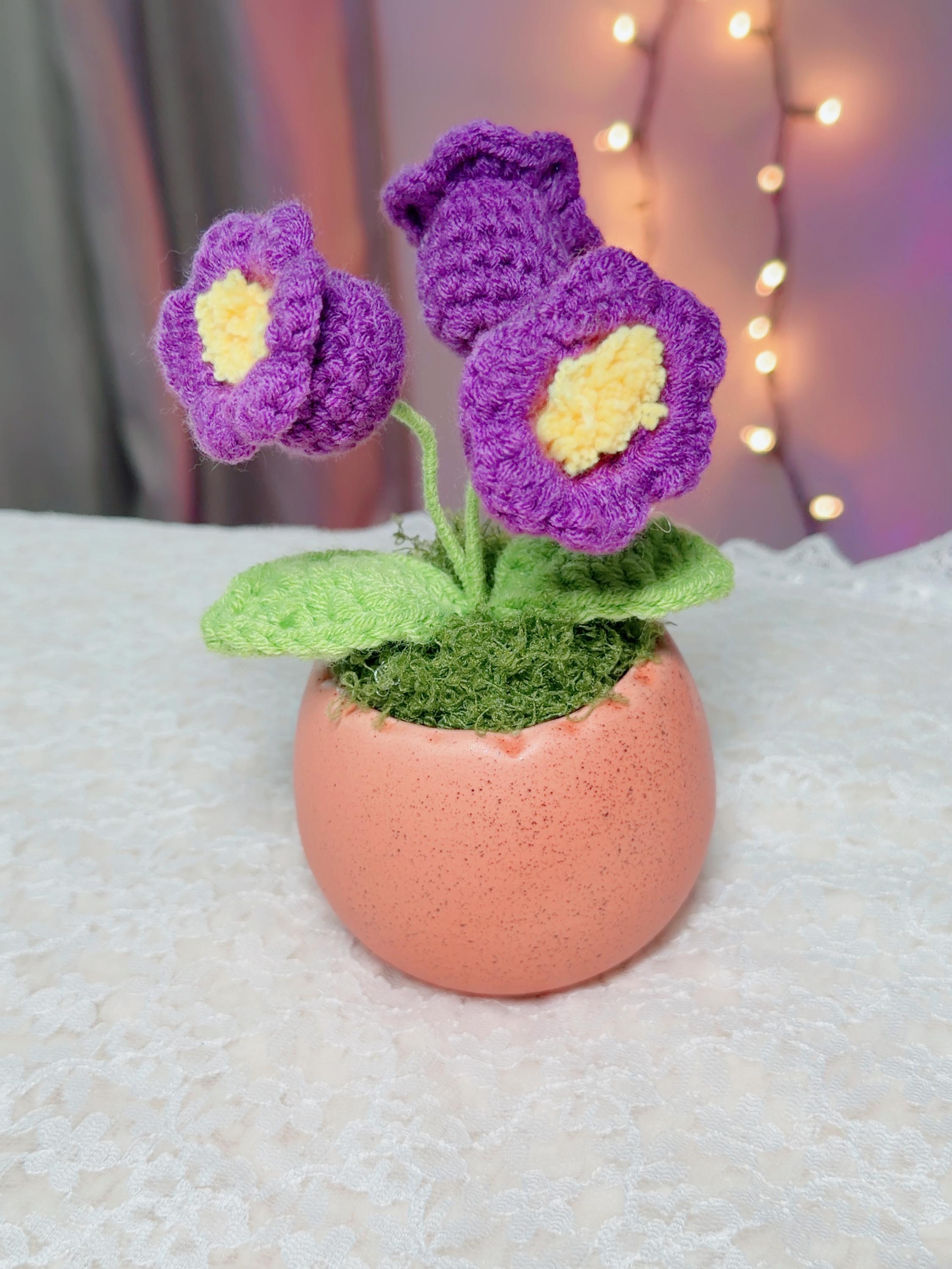 Crochet Daisy & Bell Flower Pot, product photo 6