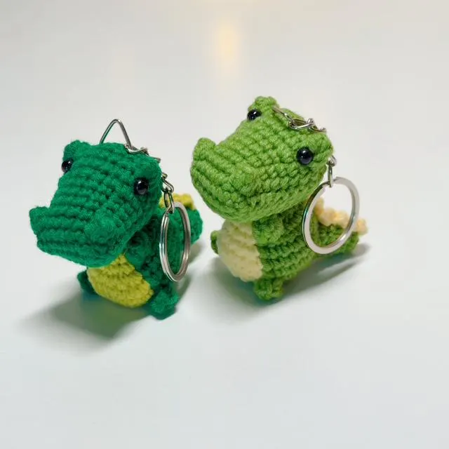 Crochet Alligator Keychain, product photo 1