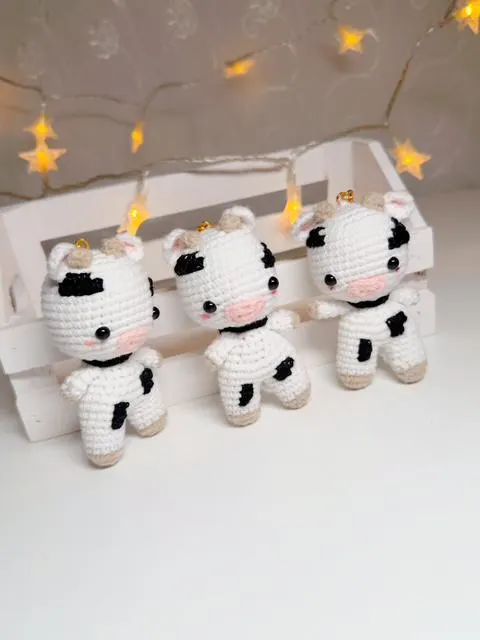Handmade Amigurumi Cow Keychain, product photo 6