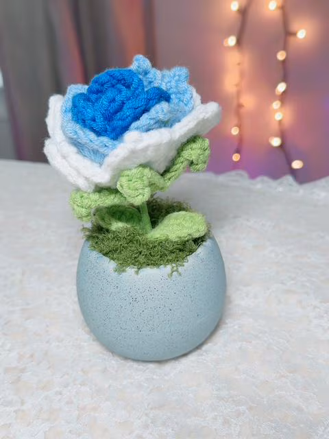 Crochet Rose in Ceramic Pot, product photo 5
