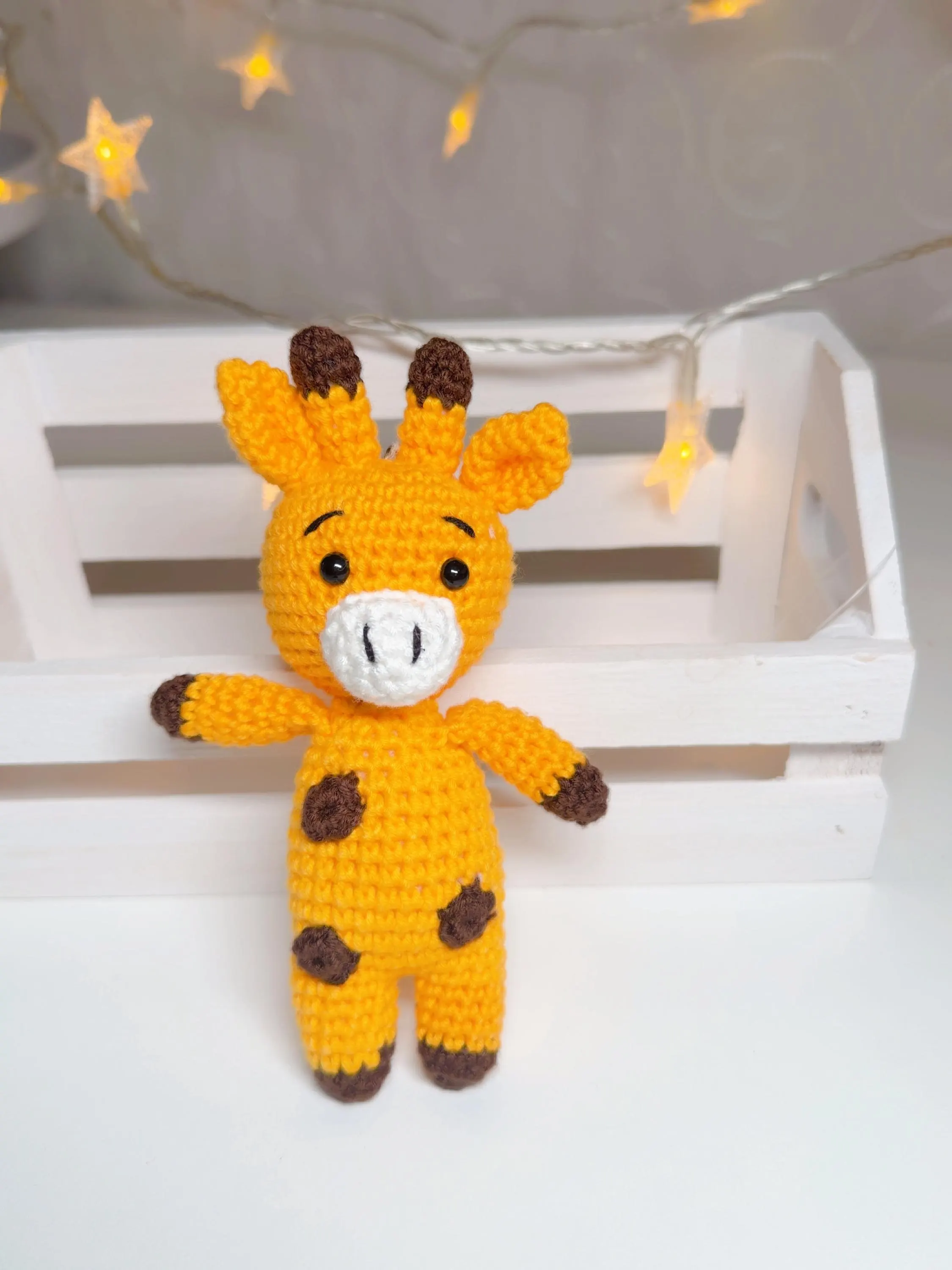 Handmade Crochet Giraffe Keychain, product photo 1