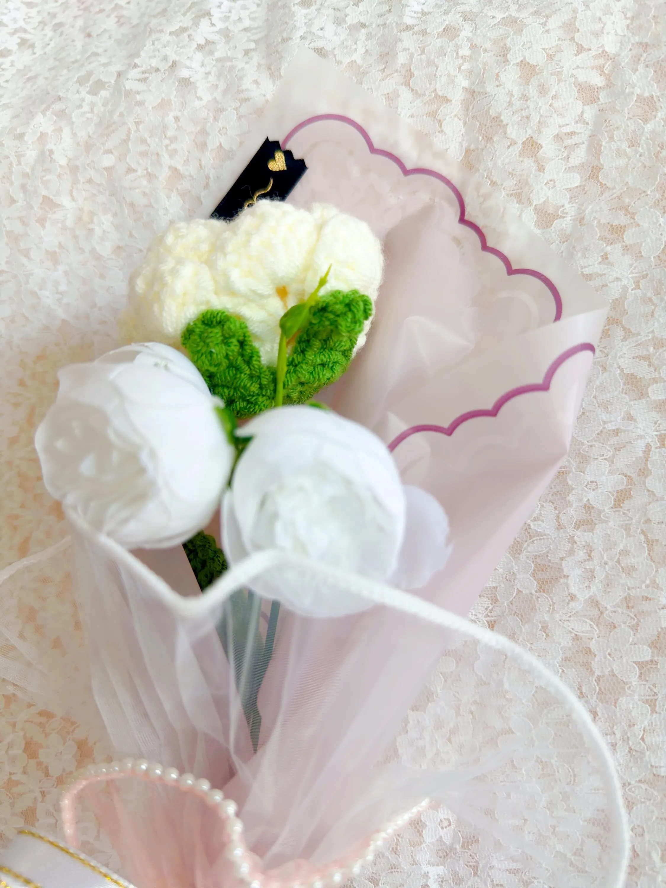 Handmade White Crochet Lily Flowers Bouquet, product photo 3