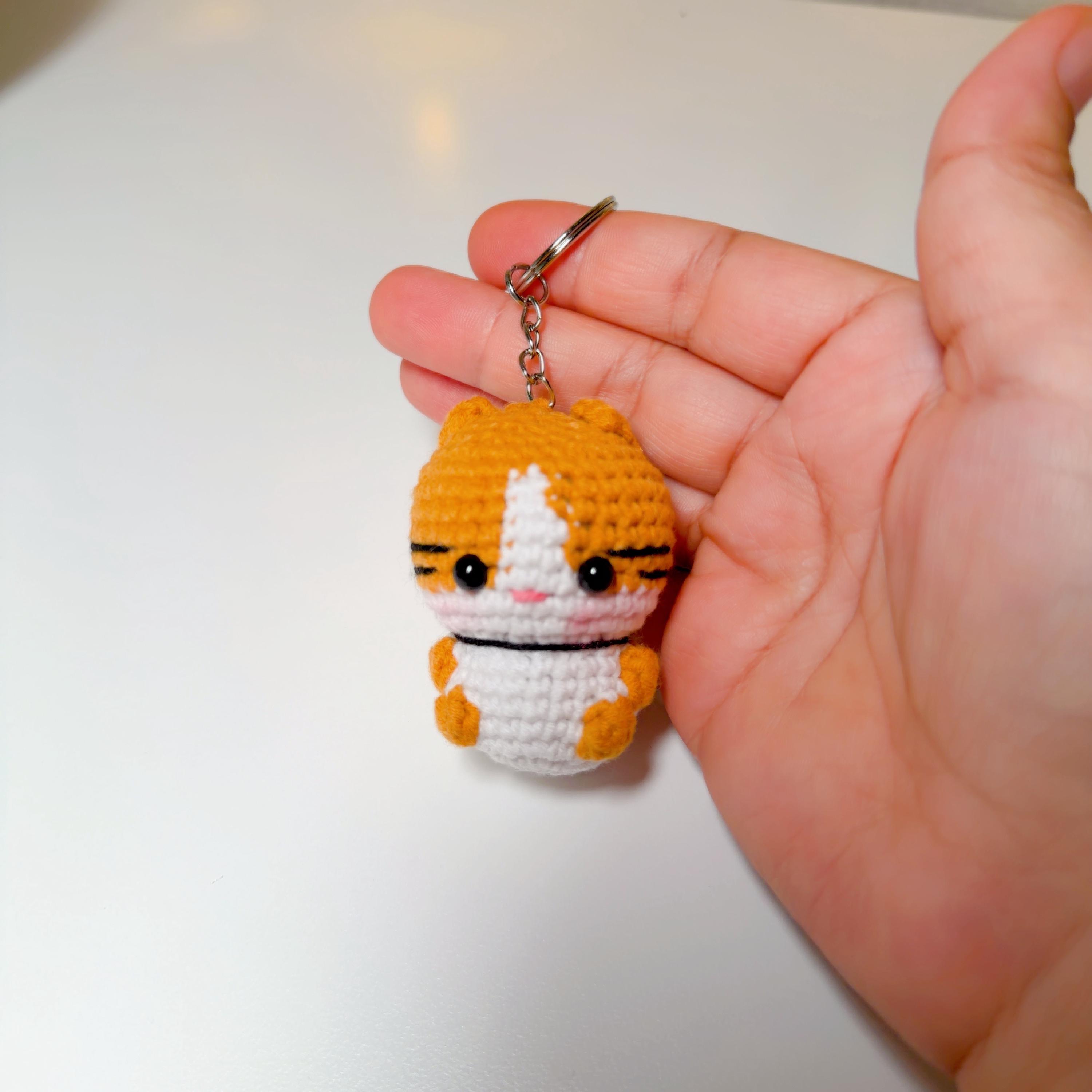 Crochet Cat Keychain, product photo 12
