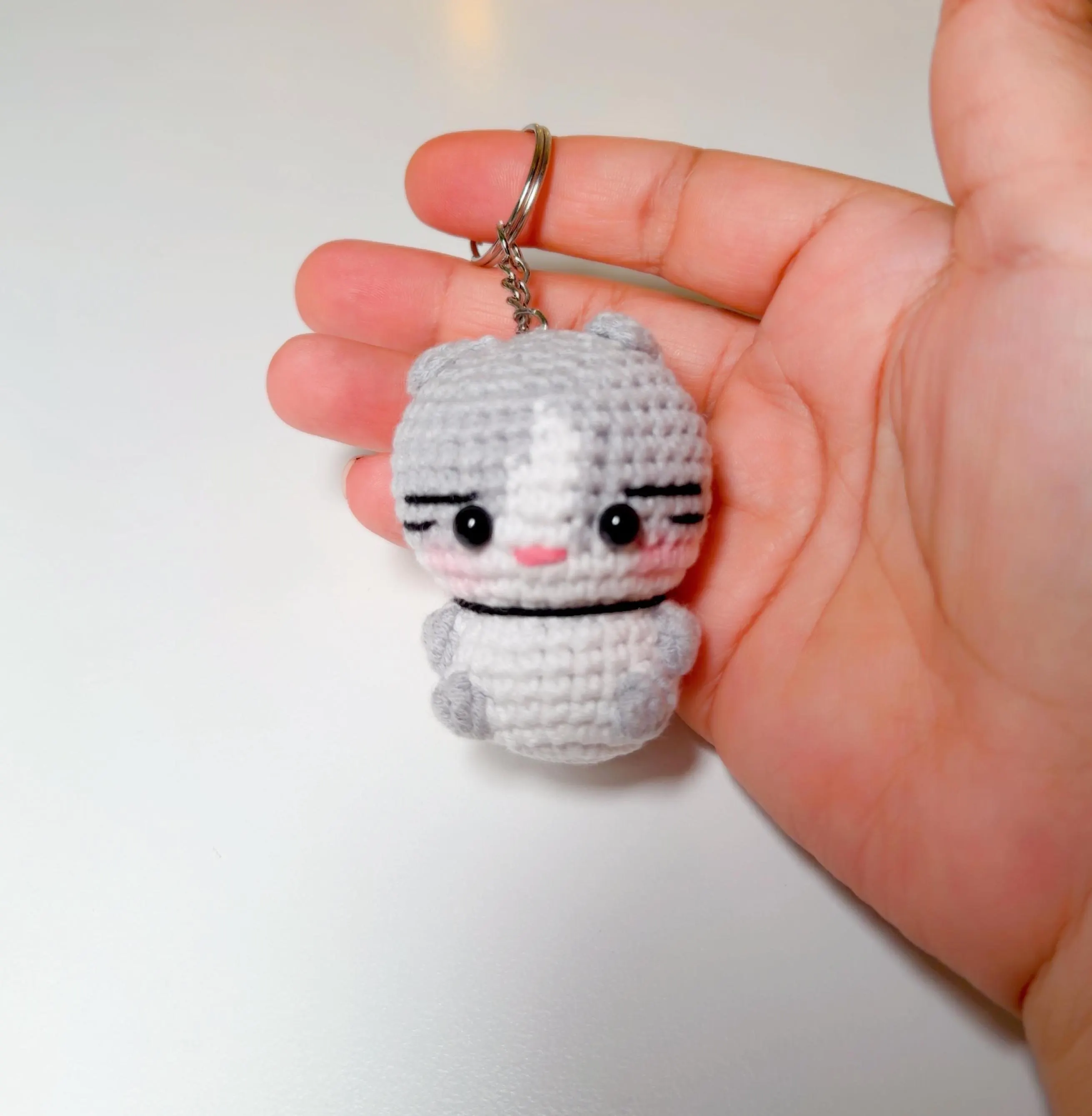 Crochet Cat Keychain, product photo 4